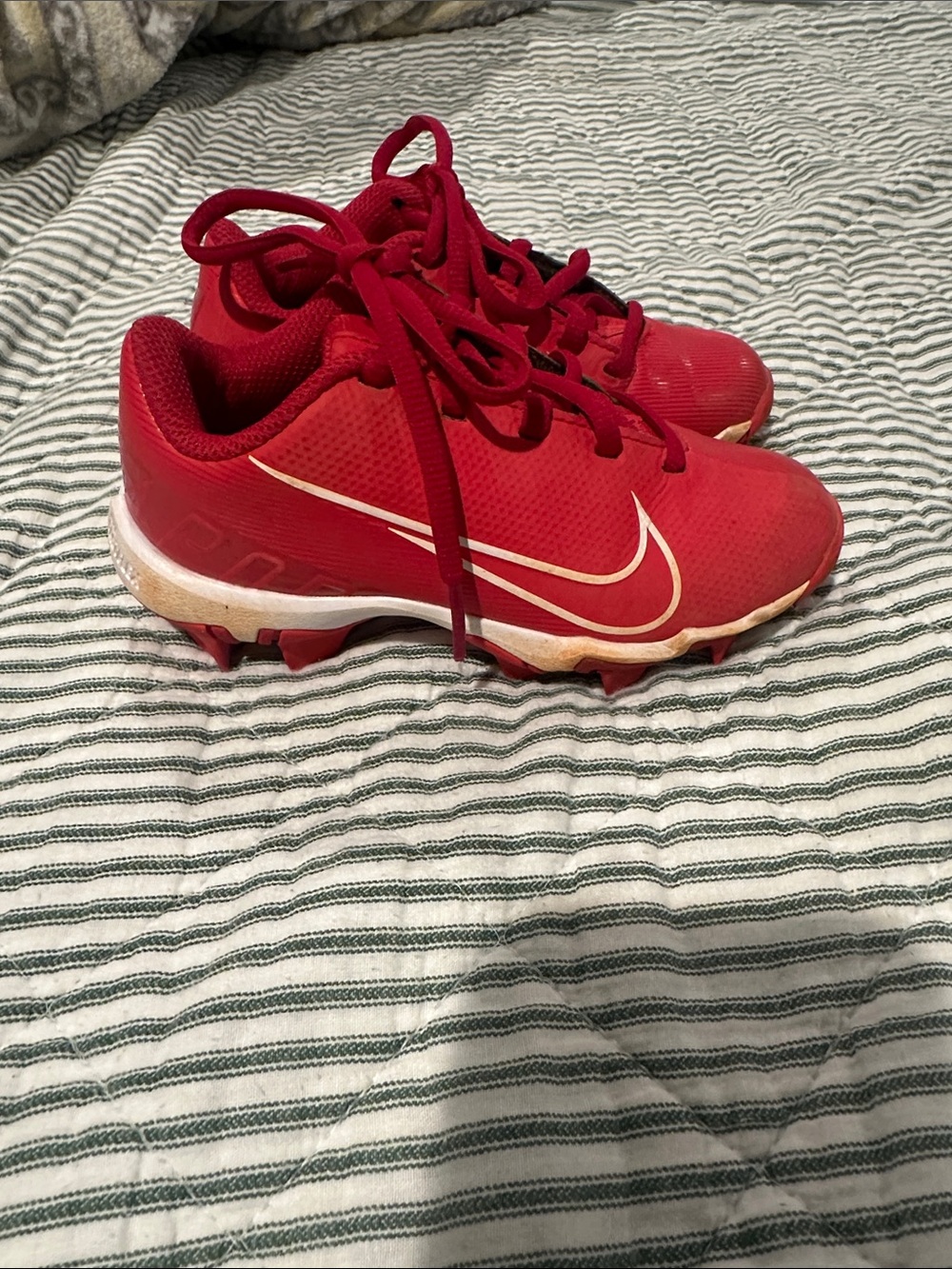 Nike Kids Red and White Baseball Cleats